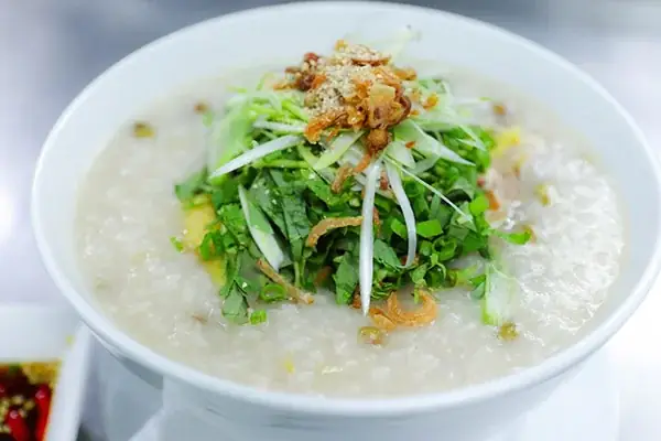 Cháo gà là món ăn hấp dẫn Cháo gà là món ăn hấp dẫn