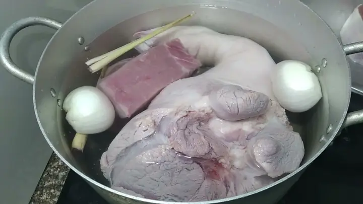 Cách Nấu Cháo Giò Heo Đậu Đen Ngon Chuẩn Vị: Hướng Dẫn Từng Bước Cách Nấu Cháo Giò Heo Đậu Đen Ngon Chuẩn Vị: Hướng Dẫn Từng Bước