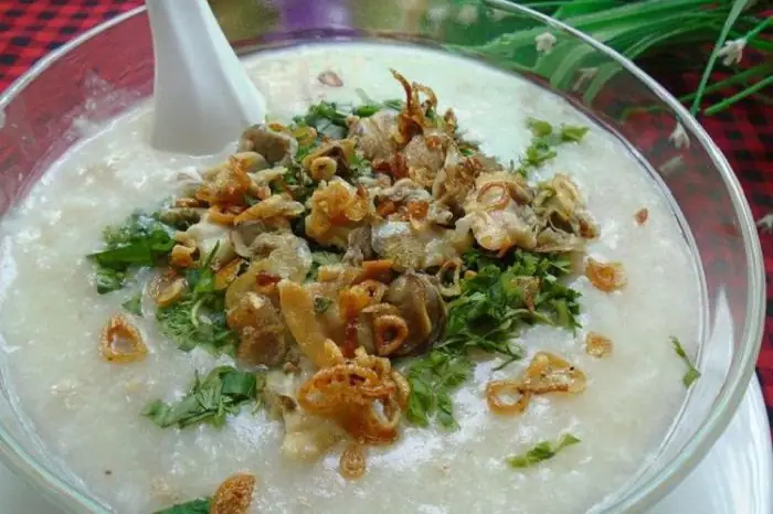 Cách Nấu Cháo Hến Huế Thơm Ngon Đậm Đà Tại Nhà