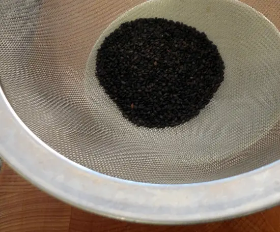 Nấu Cháo Mè Đen Cho Bé: Công Thức Đơn Giản, Giàu Dinh Dưỡng