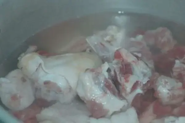 Hướng Dẫn Chi Tiết Cách Nấu Cháo Móng Giò Cho Bà Đẻ Lợi Sữa