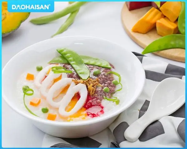 Khi nào nên cho bé ăn dặm với cháo mực