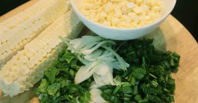 Cách nấu cháo sưá»n ngô ngon ngá»t, bá» dưỡng cho bé Cách nấu cháo sưá»n ngô ngon ngá»t, bá» dưỡng cho bé