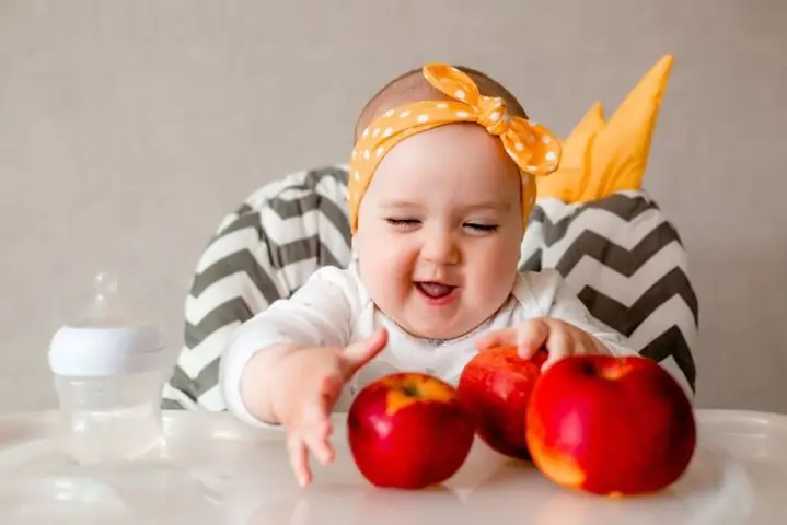 Cách Nấu Cháo Táo Cho Bé Ăn Dặm: Hướng Dẫn Từng Bước