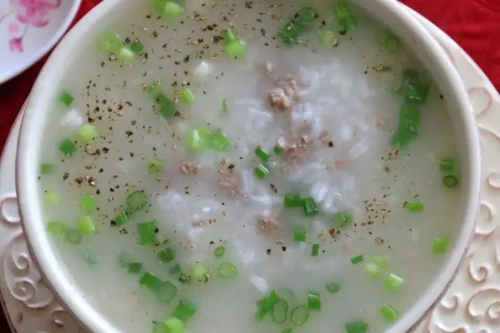 Hướng Dẫn Chi Tiết Cách Nấu Cháo Thịt Bò Bằm Cho Bé Thơm Ngon, Bổ Dưỡng