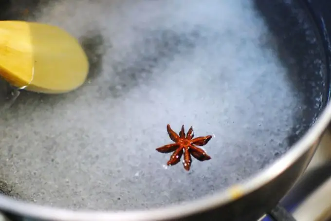 Bước 2: Nấu hỗn hợp nước ngâm trứng Bước 2: Nấu hỗn hợp nước ngâm trứng