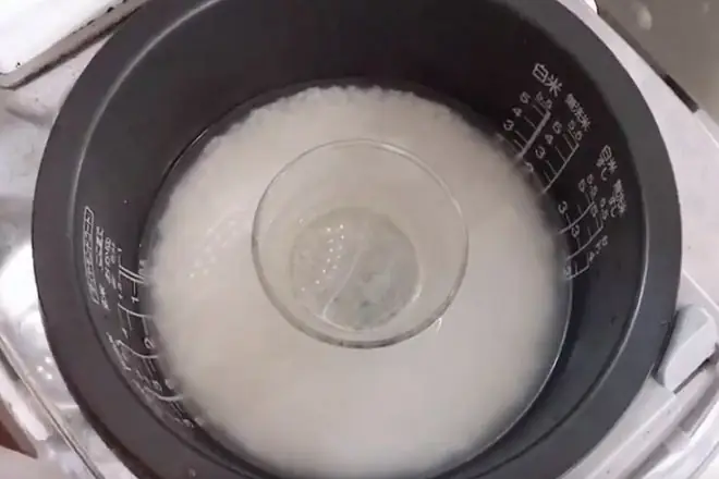 Cách Nấu Cháo Trắng Ngon Bằng Nồi Cơm Điện Tơi Nhừ, Không Trào