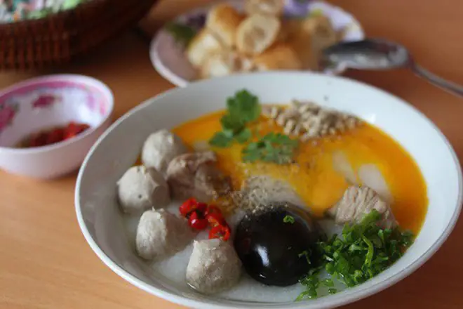 Cách nấu cháo trứng bắc thảo thịt bằm: Chuẩn vị, bổ dưỡng, dễ làm