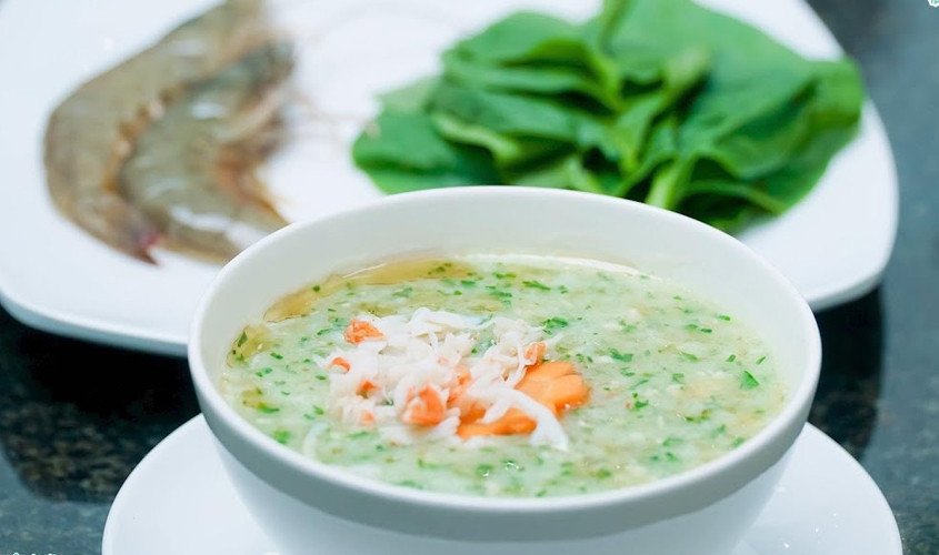 Cách nấu cháo yến mạch cho bé tôm rau mồng tơi