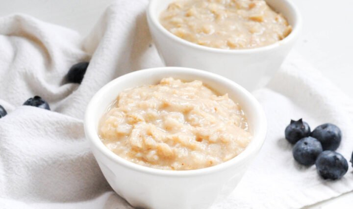 Cách nấu cháo yến mạch cho bé với sữa