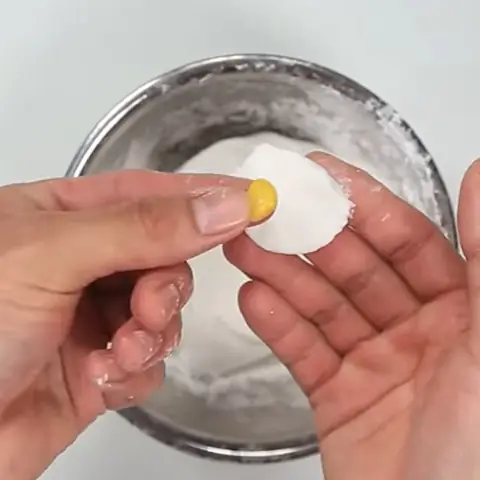 Hướng Dẫn Chi Tiết Cách Nấu Chè Bắp Lá Dứa Thơm Ngon