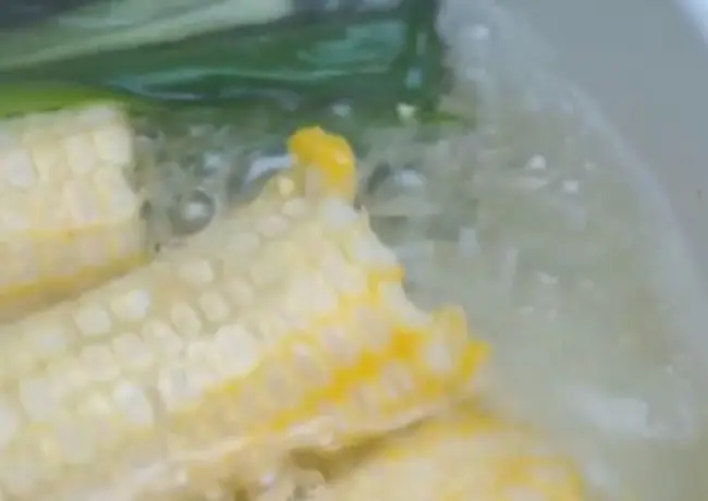 Hướng Dẫn Chi Tiết Cách Nấu Chè Bắp Sữa Tươi Thơm Ngon Tại Nhà