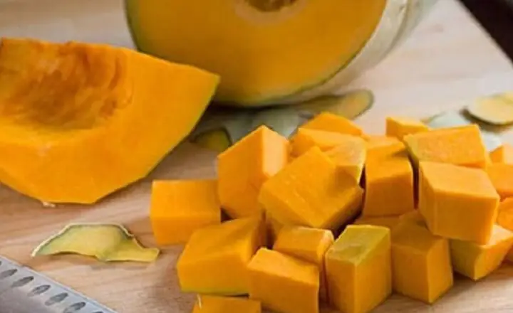 Cách Nấu Chè Bí Đỏ Nước Cốt Dừa Thơm Ngon, Béo Ngậy Tại Nhà