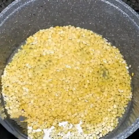 Cách nấu chè bột lọc nhân đậu xanh dẻo ngon tại nhà Cách nấu chè bột lọc nhân đậu xanh dẻo ngon tại nhà