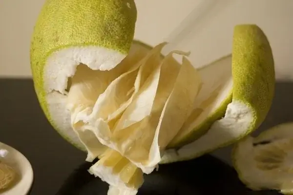 Bí Quyết Nấu Chè Bưởi Ngon Chuẩn Vị, Giòn Dai Không Đắng Tuyệt Hảo