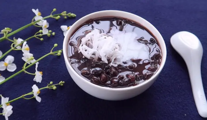 Cách Nấu Chè Đậu Đen Không Cần Ngâm: Mềm Nhanh, Thơm Ngon Chuẩn Vị