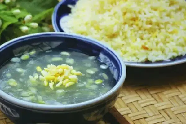 Hướng dẫn chi tiết cách nấu chè đậu xanh cúng thôi nôi Hướng dẫn chi tiết cách nấu chè đậu xanh cúng thôi nôi