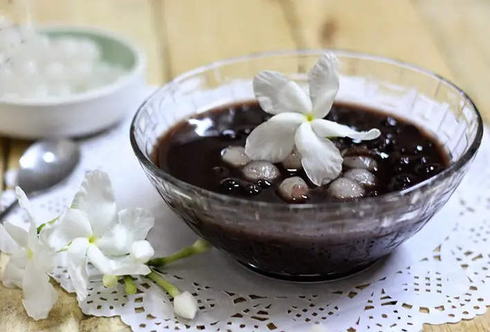 Hướng Dẫn Chi Tiết Cách Nấu Chè Đỗ Đen Với Trân Châu Tại Nhà
