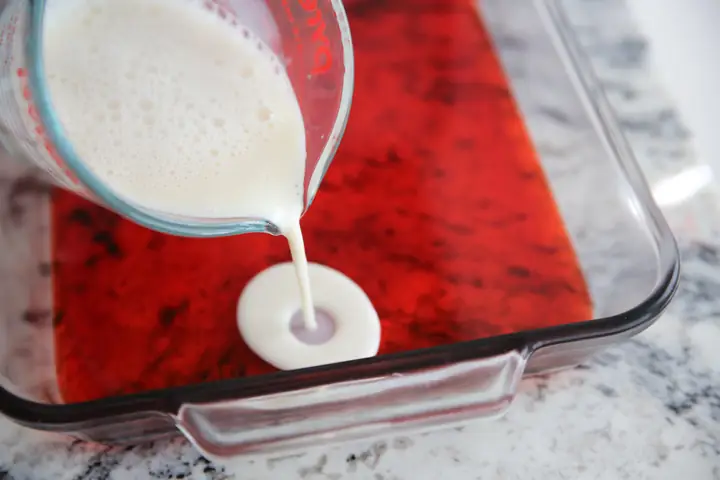 Bước 3. Đổ khuôn