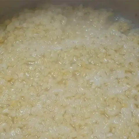 Cách Nấu Chè Hạt Sen Bột Năng Thanh Mát, Đơn Giản Tại Nhà Cách Nấu Chè Hạt Sen Bột Năng Thanh Mát, Đơn Giản Tại Nhà