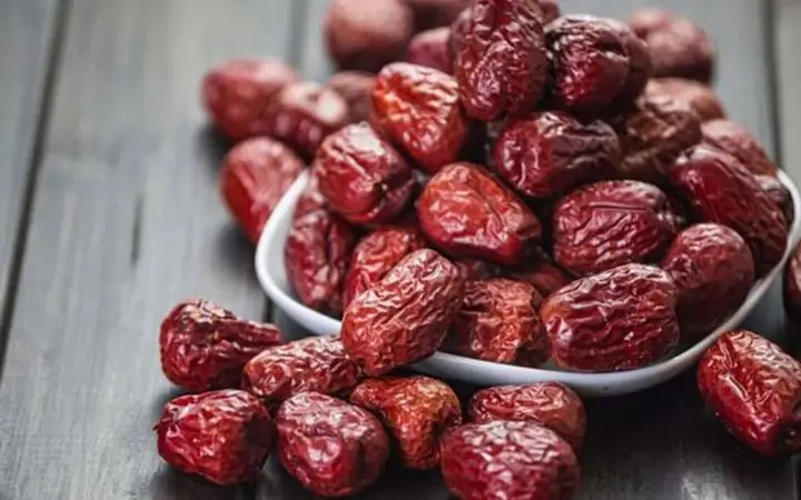 Cách Nấu Chè Hạt Sen Hạt Chia Thanh Mát, Bổ Dưỡng Tại Nhà