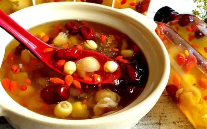 Cách Nấu Chè Hạt Sen Hạt Chia Thanh Mát, Bổ Dưỡng Tại Nhà