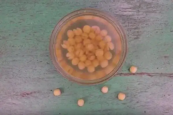 Cách Nấu Chè Hạt Sen Khô Đường Phèn Ngon Chuẩn Vị