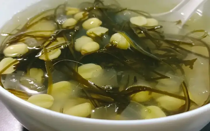 Hướng Dẫn Chi Tiết Cách Nấu Chè Hạt Sen Phổ Tai Ngon Chuẩn Vị