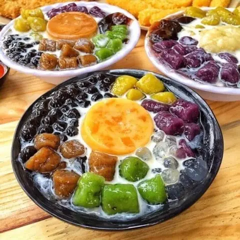 2.5 Cách nấu chè khoai dẻo thập cẩm cùng bánh flan