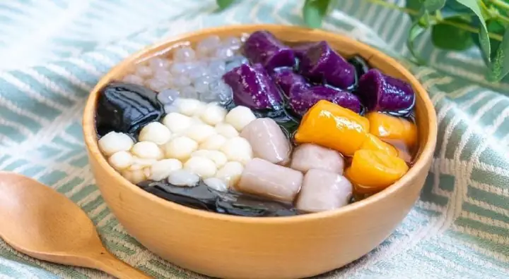 1. Nguyên liệu chuẩn bị cho món chè khoai dẻo