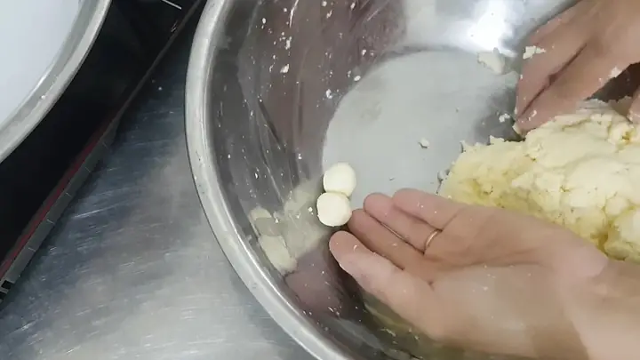 Cách Nấu Chè Khoai Mì Đậu Xanh Dừa Tươi Thơm Ngon Chuẩn Vị Cách Nấu Chè Khoai Mì Đậu Xanh Dừa Tươi Thơm Ngon Chuẩn Vị