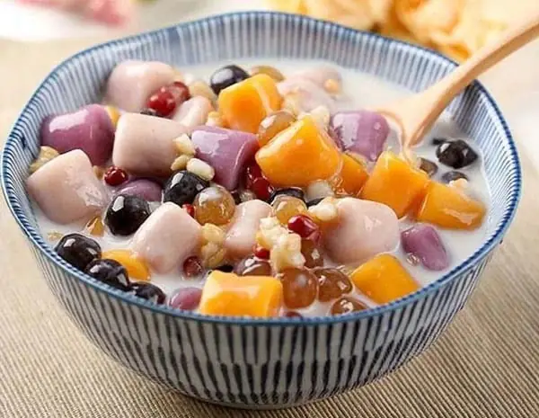 Bí Quyết Nấu Chè Khoai Nước Cốt Dừa Thơm Ngon, Dẻo Mịn Chuẩn Vị Gia Truyền