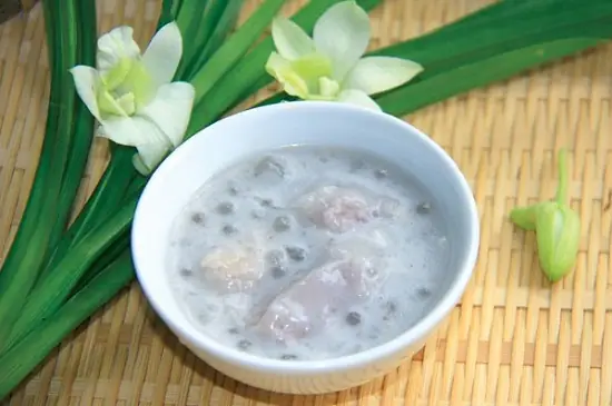 Cách Nấu Chè Khoai Sọ Bột Báng Nước Cốt Dừa Thơm Ngon Chuẩn Vị