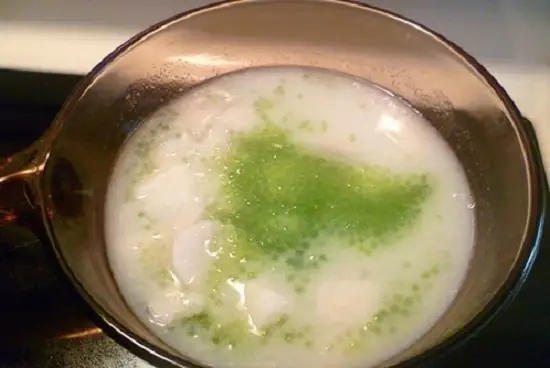 Cách Nấu Chè Khoai Sọ Bột Báng Nước Cốt Dừa Thơm Ngon Chuẩn Vị