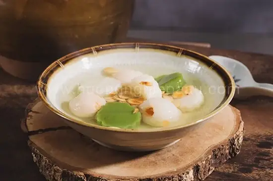 Hướng dẫn nấu chè khúc bạch bằng bột gelatin tại nhà Hướng dẫn nấu chè khúc bạch bằng bột gelatin tại nhà