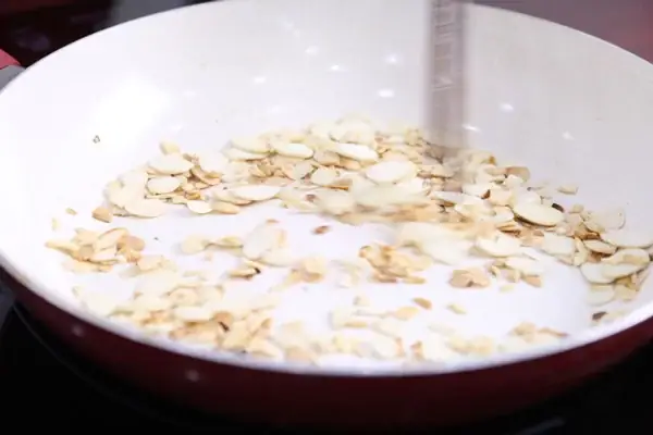 Cách Nấu Chè Khúc Bạch Phô Mai Mềm Mịn, Béo Ngậy Ngay Tại Nhà Cách Nấu Chè Khúc Bạch Phô Mai Mềm Mịn, Béo Ngậy Ngay Tại Nhà