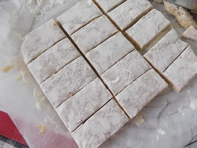 Cách Nấu Chè Lam Bằng Đường Trắng Thơm Ngon, Chuẩn Vị Tại Nhà