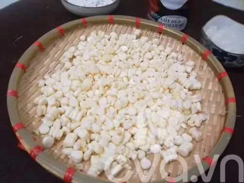 Cách nấu chè ngô khoai lang dẻo thơm chuẩn vị tại nhà