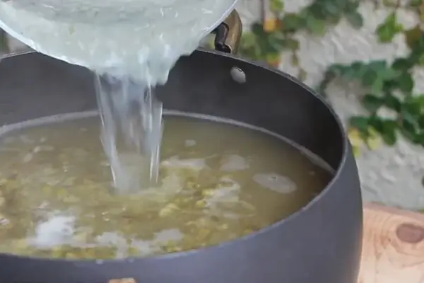 Bí Quyết Nấu Chè Nha Đam Giòn Ngon, Tuyệt Đối Không Bị Đắng