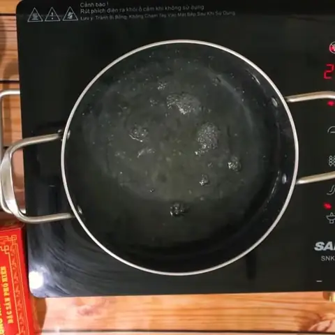 Hướng Dẫn Chi Tiết Cách Nấu Chè Hạt Sen Nhãn Khô Táo Đỏ Hướng Dẫn Chi Tiết Cách Nấu Chè Hạt Sen Nhãn Khô Táo Đỏ