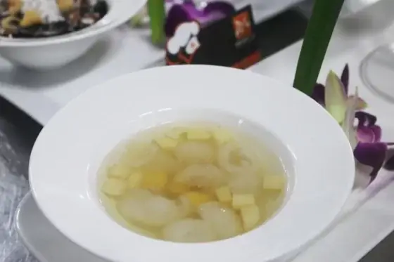 Cách Nấu Chè Nhãn Nhục Củ Năng Thanh Mát, Dễ Làm Tại Nhà