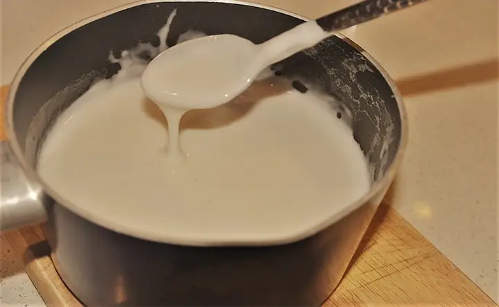 Cách Nấu Chè Sầu Liên Thơm Ngon Chuẩn Vị Tại Nhà Đơn Giản