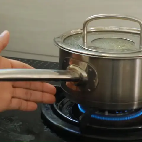 Cách nấu chè táo xọn chuẩn vị, sánh mịn, thơm béo tại nhà