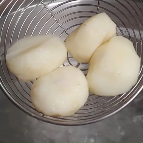 Cách nấu chè táo xọn chuẩn vị, sánh mịn, thơm béo tại nhà