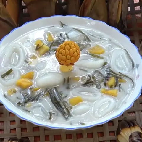 Cách Nấu Chè Trái Dừa Nước Thanh Mát Chuẩn Vị Tại Nhà