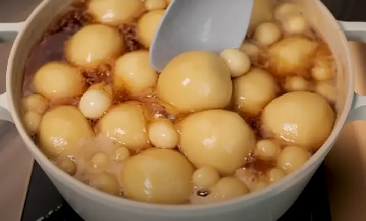 Bước 6: Luộc bánh trôi