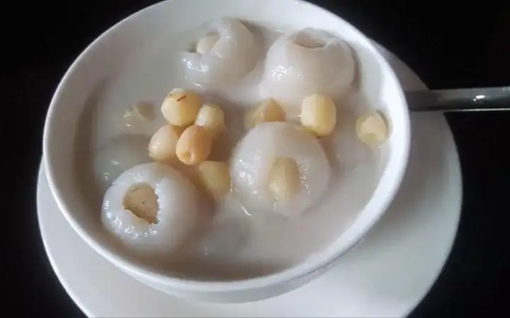 Làm thế nào để nấu chè vải thiều thơm ngon, đúng điệu? Làm thế nào để nấu chè vải thiều thơm ngon, đúng điệu?