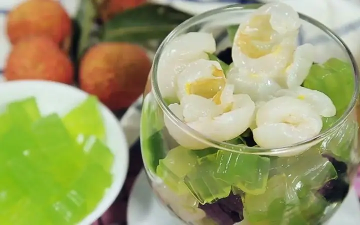 Làm thế nào để nấu chè vải thiều thơm ngon, đúng điệu?