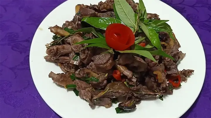 Cách Nấu Chim Câu Xào Hành Răm Thơm Ngon Đậm Đà Chuẩn Vị