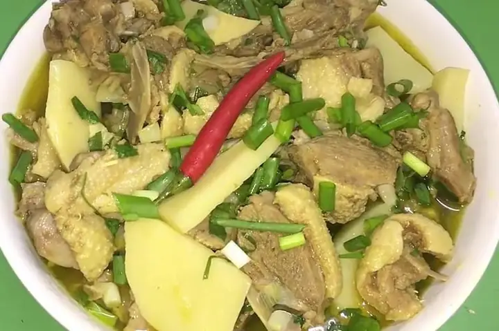 Cách Nấu Cò Xáo Măng Chuẩn Vị Miền Quê: Thơm Ngon, Đậm Đà